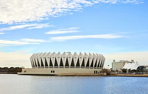 Embassy Suites by Hilton Hampton Convention Center