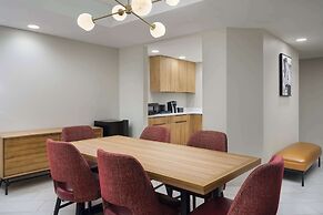 Embassy Suites by Hilton Hampton Convention Center