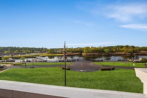 Hilton Garden Inn Suffolk Riverfront