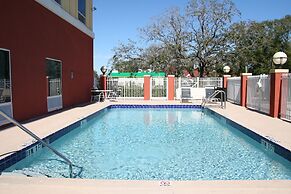 Holiday Inn Express Hotel & Suites Tampa-Fairgrounds-Casino, an IHG Ho