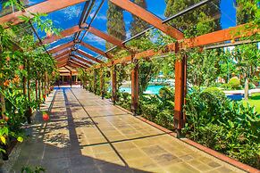 Los Parrales Resort Hotel