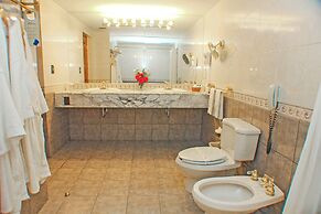 Los Parrales Resort Hotel