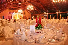 Los Parrales Resort Hotel