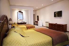 Los Parrales Resort Hotel