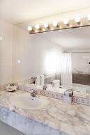 Los Parrales Resort Hotel