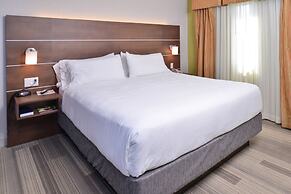 Holiday Inn Express and Suites Stevens Point by IHG