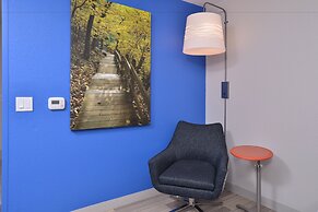 Holiday Inn Express and Suites Stevens Point by IHG