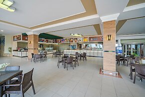 Pine Beach Belek - All Inclusive