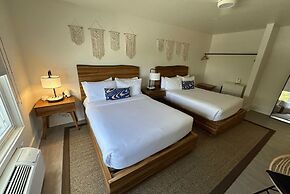 Laguna Surf Lodge by SCP Hotels