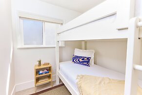 Laguna Surf Lodge by SCP Hotels