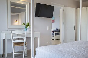 Astra Village Hotel Suites