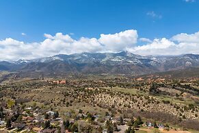 Super 8 by Wyndham Colo. Sprs. Garden Of The Gods
