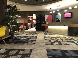 ibis Lyon Caluire Cité Internationale