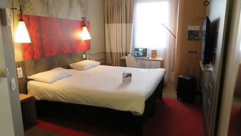 ibis Lyon Caluire Cité Internationale