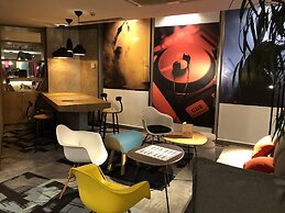 ibis Lyon Caluire Cité Internationale