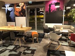 ibis Lyon Caluire Cité Internationale