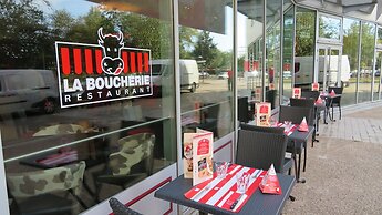 ibis Lyon Caluire Cité Internationale