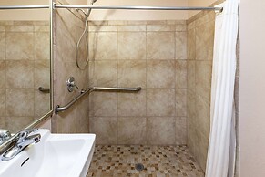 Super 8 by Wyndham Garland/Rowlett/East Dallas Area