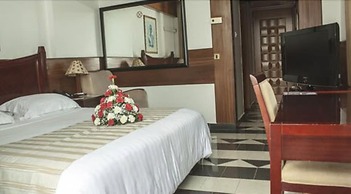 Peacock Hotel