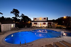 Wellfleet Motel and Lodge