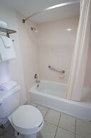 University Inn & Suites San Antonio