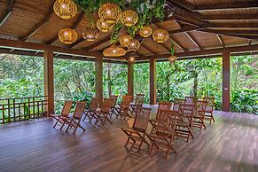 Lost Iguana Resort and Spa