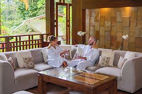 Lost Iguana Resort and Spa