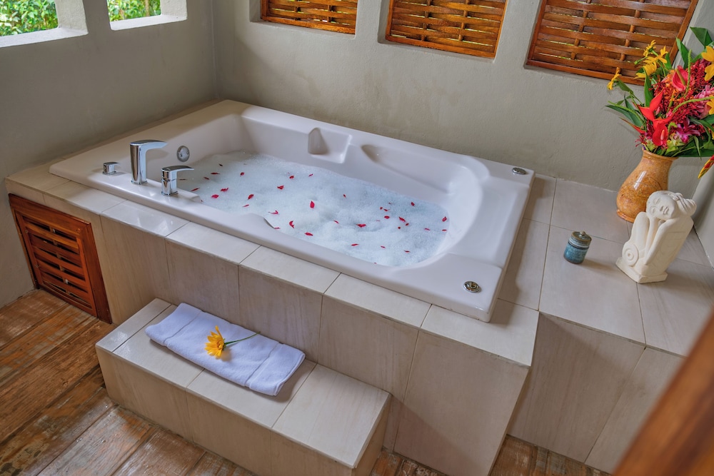Lost Iguana Resort and Spa