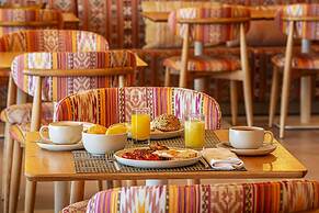 Ozadi Altura Beach Resort