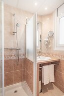 Hotel Pirineo Figueres by Pierre and Vacances