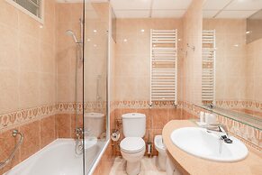 Hotel Pirineo Figueres by Pierre and Vacances