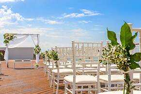 Le Meridien Ra Beach Hotel & Spa
