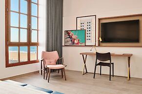 Le Meridien Ra Beach Hotel & Spa