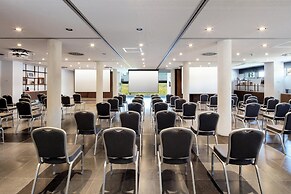 Le Meridien Ra Beach Hotel & Spa