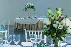 Le Meridien Ra Beach Hotel & Spa