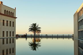 Le Meridien Ra Beach Hotel & Spa