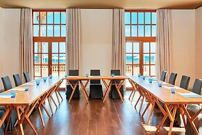 Le Meridien Ra Beach Hotel & Spa