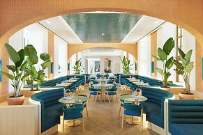 Le Meridien Ra Beach Hotel & Spa