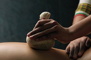 Le Meridien Ra Beach Hotel & Spa