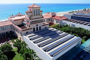 Le Meridien Ra Beach Hotel & Spa