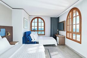 Le Meridien Ra Beach Hotel & Spa