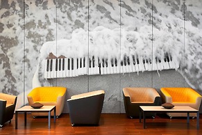 Le Meridien Ra Beach Hotel & Spa