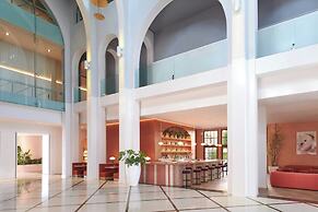 Le Meridien Ra Beach Hotel & Spa