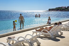 Aminess Vival Maestral Hotel