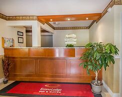 Econo Lodge Inn & Suites Old Saybrook Westbrook
