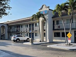 Motel 6 Riviera Beach, FL