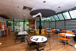 Kyriad Paris Ouest - Colombes