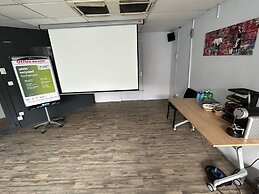 Kyriad Marne La Vallée - Torcy