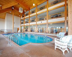 Norfolk Lodge & Suites, an Ascend Collection Hotel