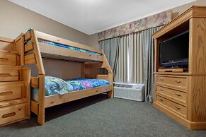 Norfolk Lodge & Suites, an Ascend Collection Hotel